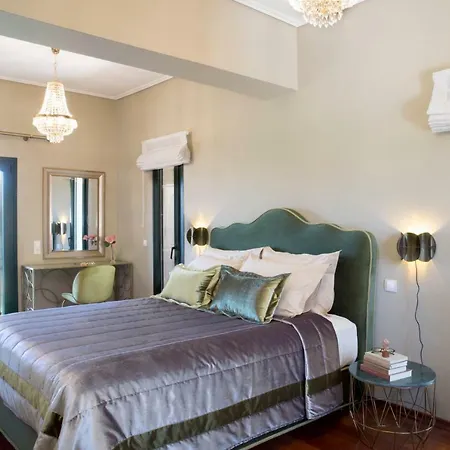Avra Private Apartment